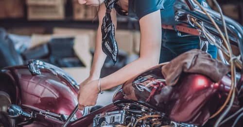 female car mechanic