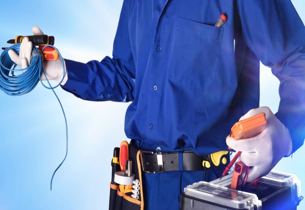 how much do electricians make?