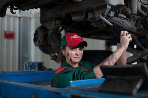 steps to becoming an automotive technician