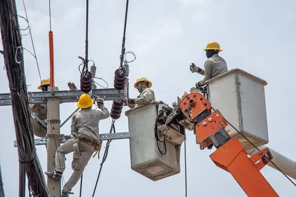 Outside Linemen at Work