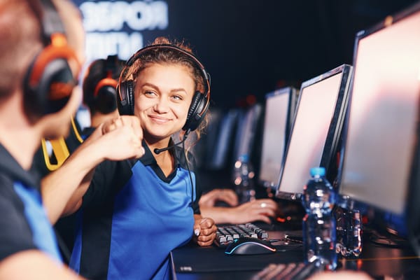 earn a degree and learn to manage esports teams