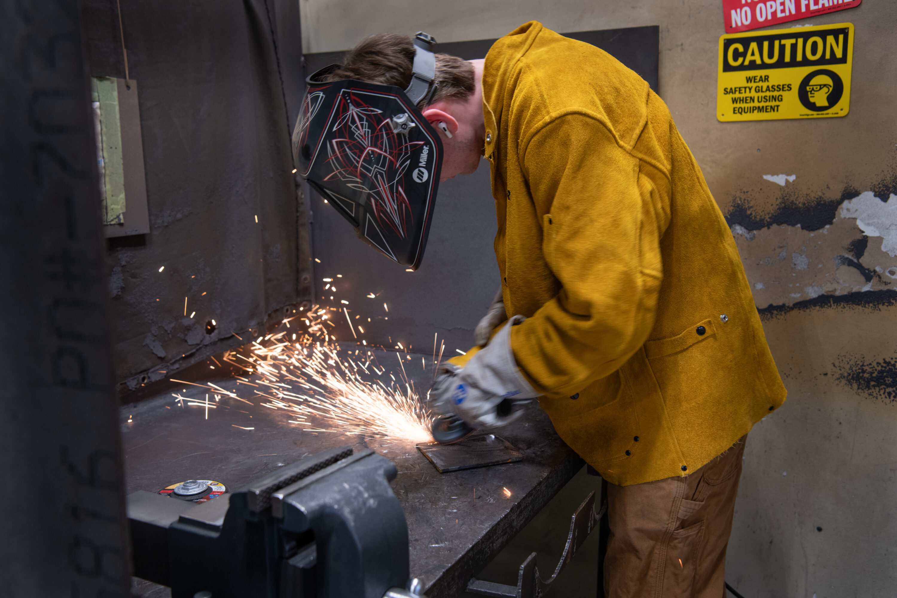 Welding at the Shipbuilding and Advanced Manufacturing Institute at NEIT